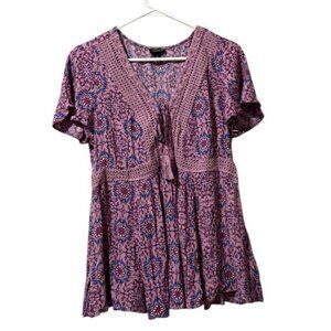 Torrid Women’s Peasant Top‎ Size 00 Purple Floral Crochet Short Sleeve Babydoll